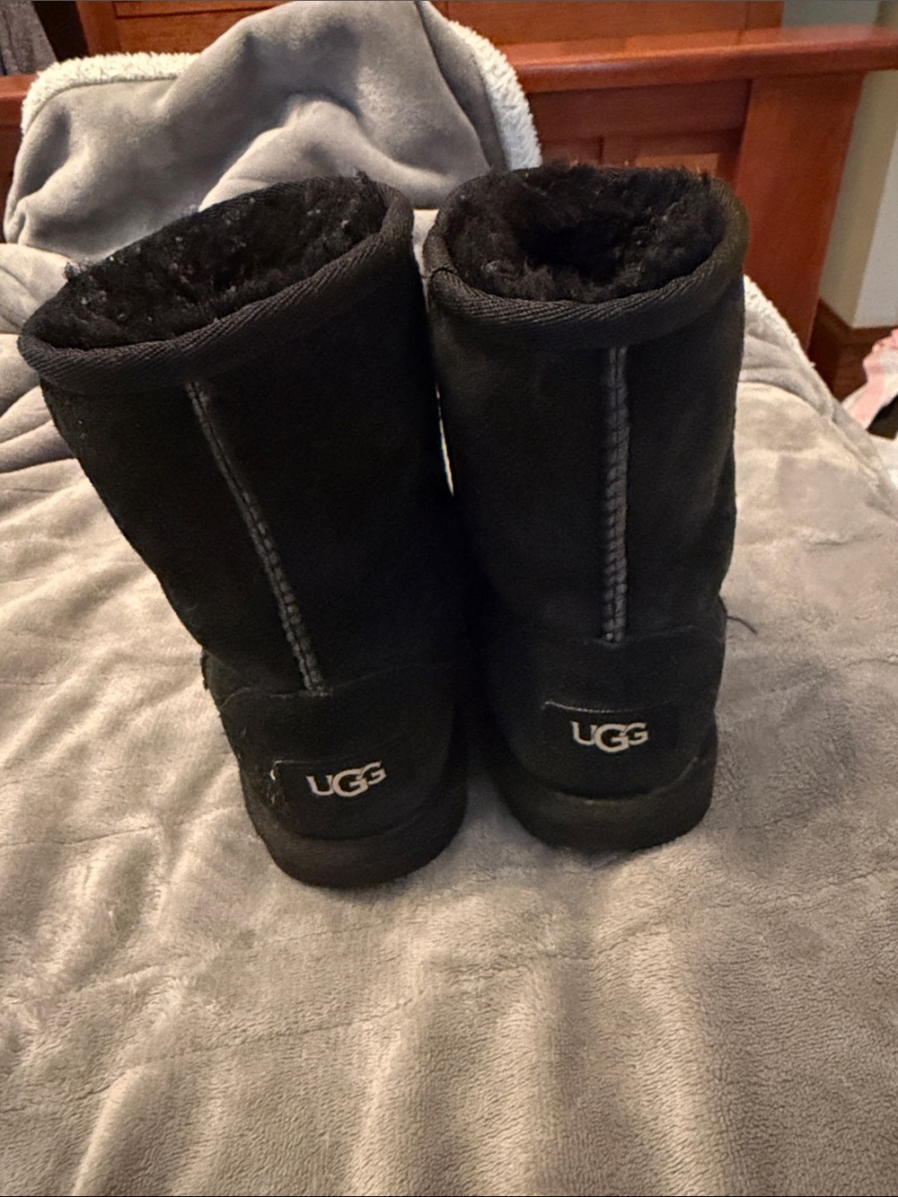 UGG Kids Black Classic Short size 1